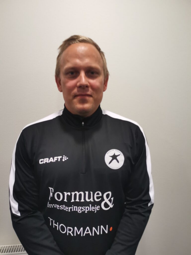Kenneth Olsen fortsætter i Roskilde Håndbold